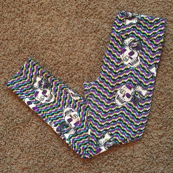 LuLaRoe Pants - *Sunday Sale* Lularoe Leggings Skulls, OS